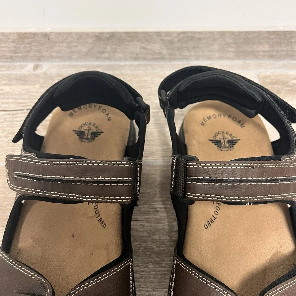 NEW Dockers Sandals Newpage Shoe Men's Size‎ 13M Brown Memory Foam Comfort Flats
